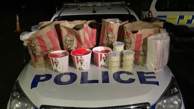 Makanan yang disita petugas.