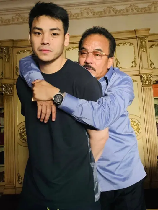 [Instagram/robclintonkardinal]