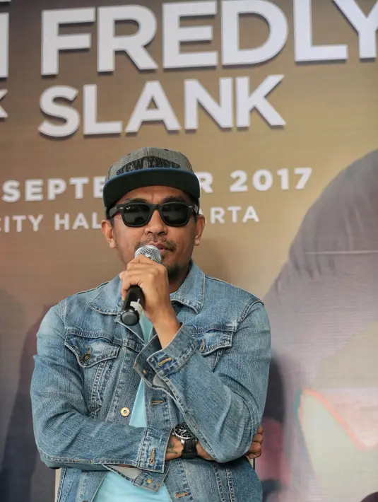 “Apa yang kalian lihat, saya pikir itu hal yang wajar nggak perlu dilebih-lebihin,” kata Glenn. “Mendapat support dari orang-orang yang kita sayang, dari siapapun, itu sangat penting,” ucapnya. (Adrian Putra/Bintang.com)