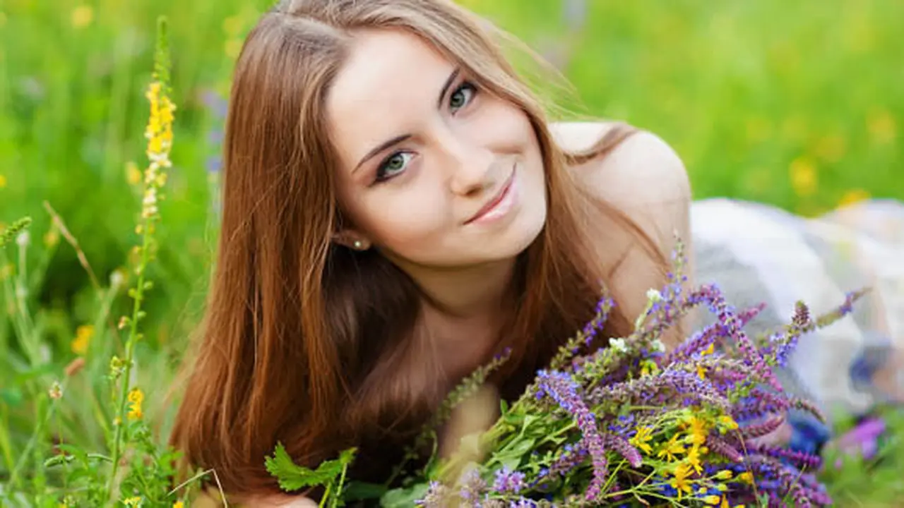 (c) shutterstock