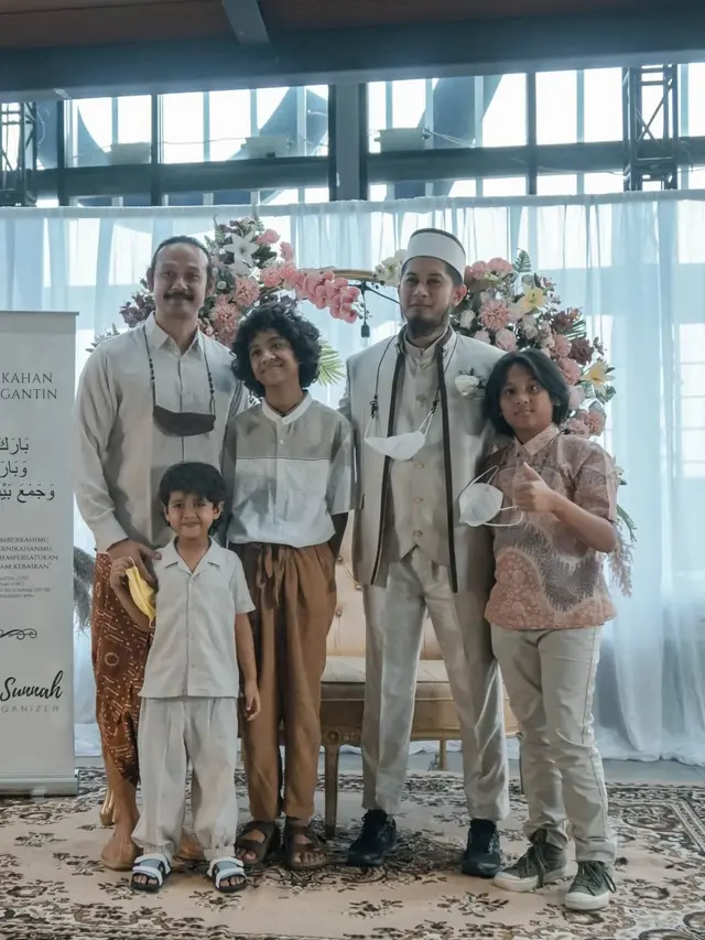 Widi Mulia dan suaminya, Dwi Sasono (https://www.instagram.com/p/CWAaoVqPywu/)