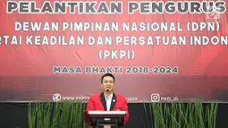 Ketua Umum PKPI Diaz Hendropriyono memberi sambutan saat pelantikan pengurus DPN PKPI periode 2018-2024 di Jakarta, Rabu (30/5). Pelantikan juga dihadiri Ketua Dewan Pembina bersama anggota Komjen (Pur) Gories Merre. (Liputan6.com/Immanuel Antonius)
