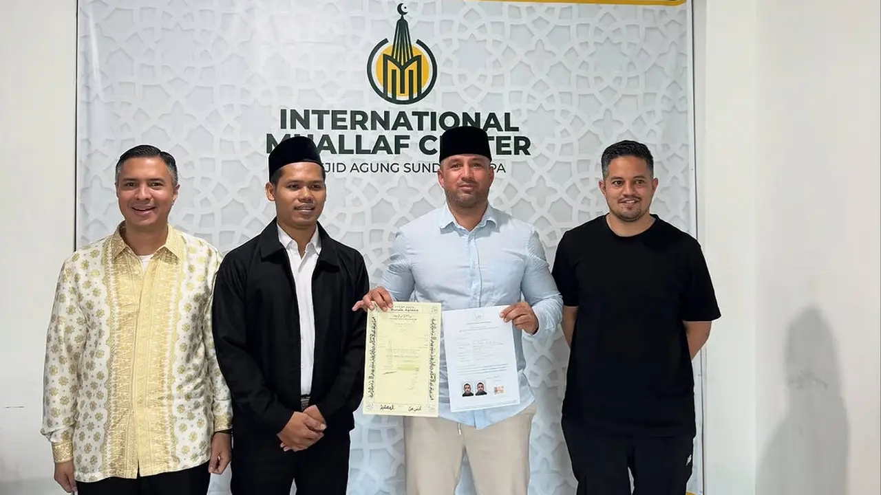 Ayah Miliano Jonathans Calon Pemain Naturalisasi Timnas Indonesia Resmi Masuk Islam