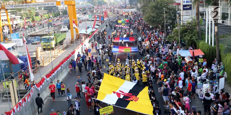 Rayakan 50 Tahun ASEAN, Parade Kostum dan Budaya Meriahkan CFD