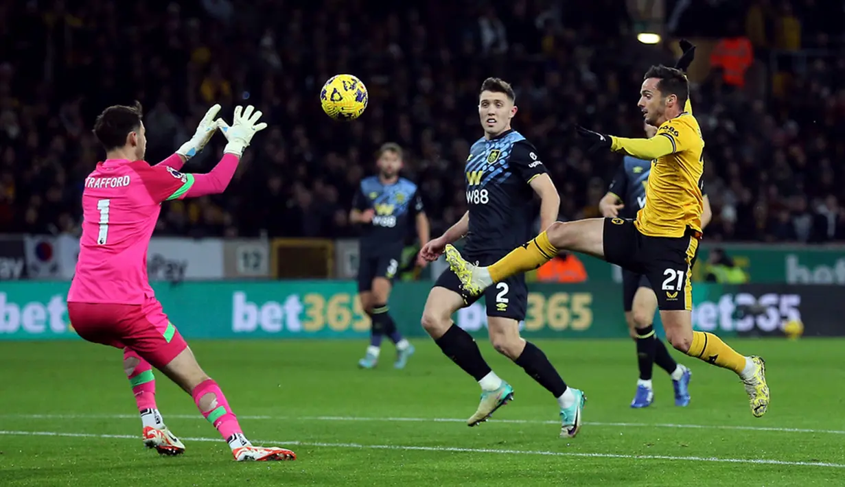 Meski bertindak sebagai tuan rumah, Wolves tetap tak bisa mendominasi penuh jalannya laga. (Mike Egerton/PA via AP)