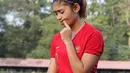 Zahra Muzdalifah menjadi pemain putri potensial dikarenakan usianya masih 20 tahun. Wanita dengan tinggi badan 163 cm ini sudah membela timnas di usia muda dan diproyeksikan akan bawa Garuda Pertiwi terbang lebih tinggi lagi di masa depan. (Liputan6.com/IG/@zahmuz12)