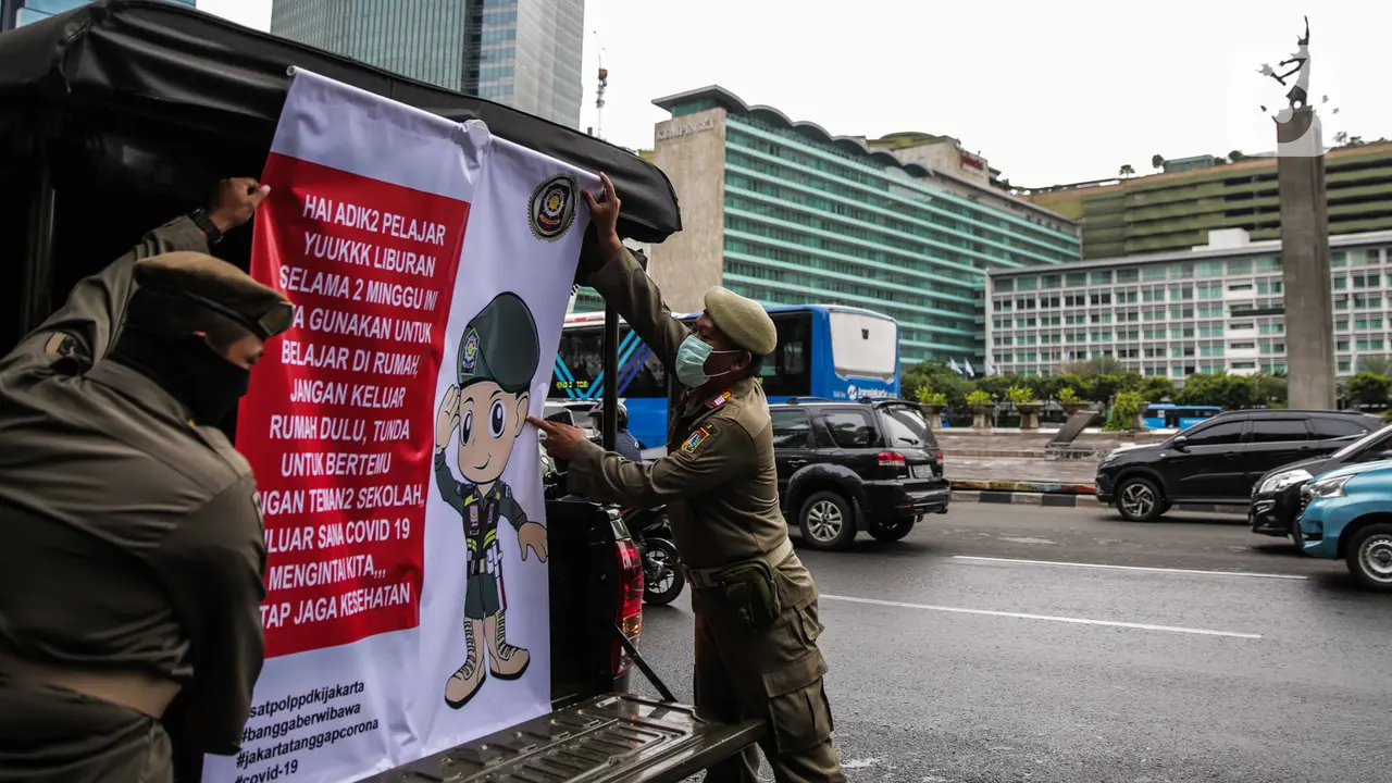 Tangkal Corona, Satpol PP Sosialisasikan PHBS Keliling