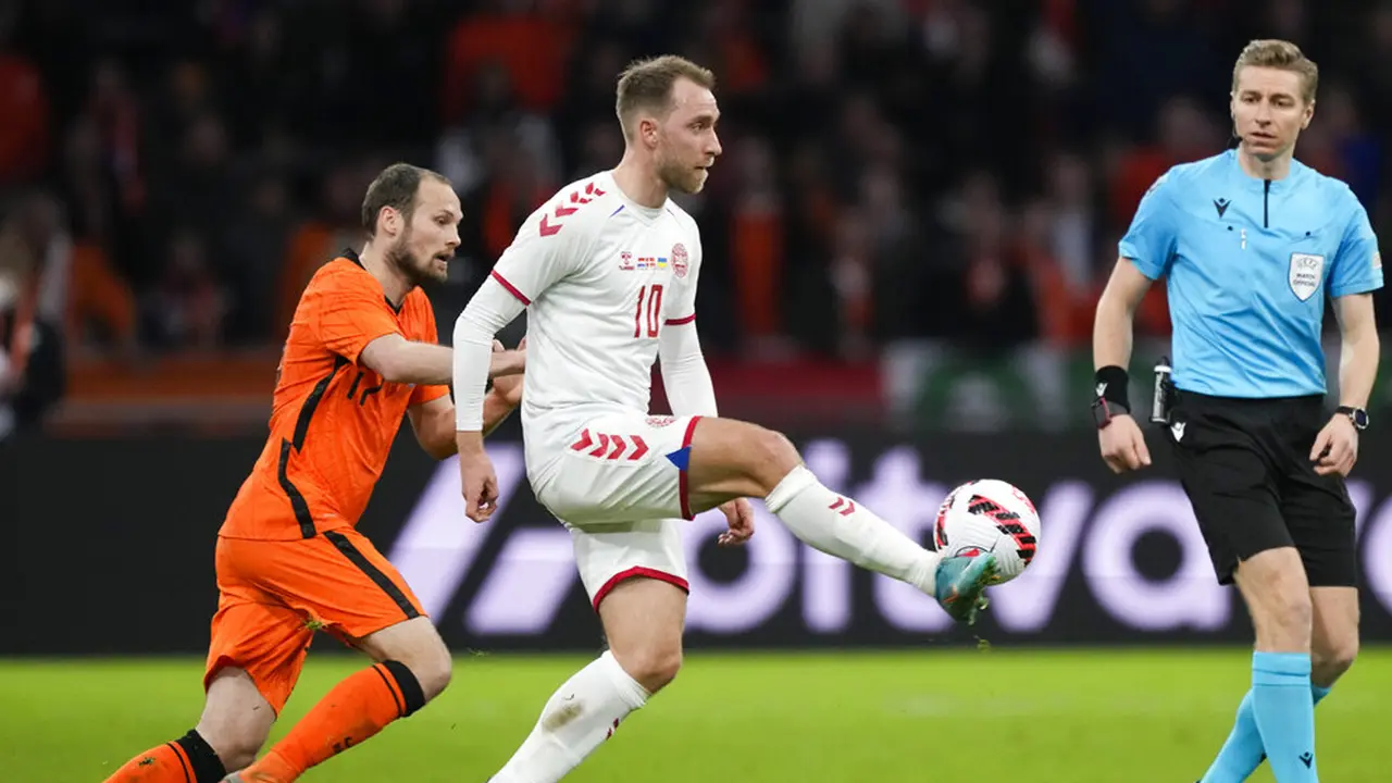 FOTO: Belanda Kalahkan Denmark 4-2