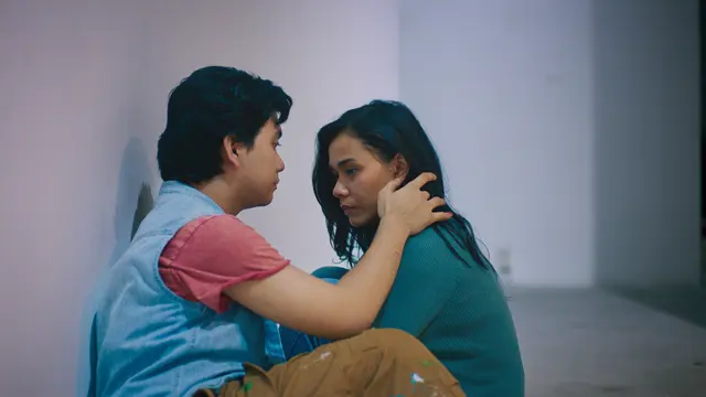 Adinia Wirasti dalam film Hidup Ini Terlalu Banyak Kamu. (Foto: Dok. MVP Pictures)