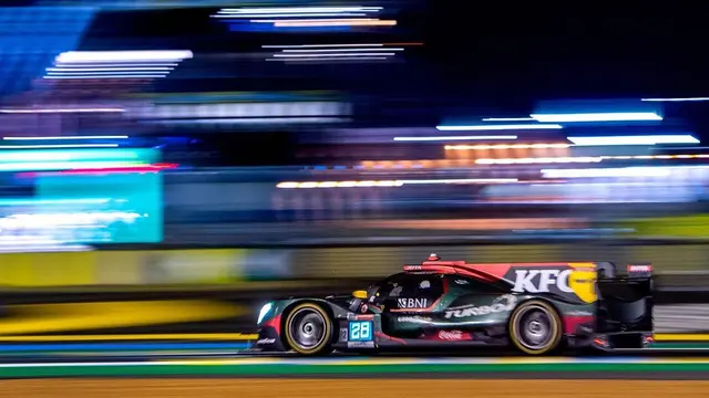 6 Potret Sean Galael di Sirkuit, Pembalap Formula 2 Kebanggaan Indonesia