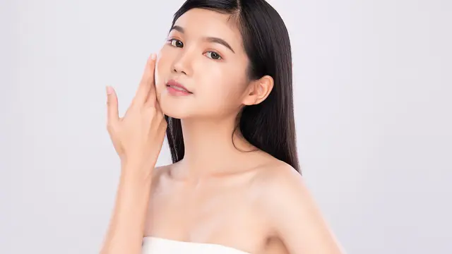 Cantik Sekarang, Glowing Sampai Tua! Ini Alasan Perawatan Anti-Aging adalah Investasi Terbaik untuk Kulit