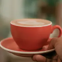 Dengan takaran yang pas, es kopi susu brown sugar bisa punya rasa seimbang antara manis, creamy, dan strong coffee. (Foto/Dok: Pexels)