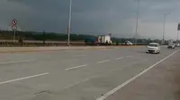 Jalan Tol Pandaan - Malang mampu memangkas jarak tempuh perjalanan Surabaya - Malang (Liputan6.com/Zainul Arifin)