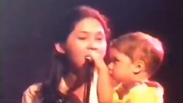 Potret Lawas Maia Estianty Jadi Backing Vocal Dewa 19, Manggung Sambil Gendong Al Ghazali Kecil (instagram/transformasi, youtube/uyung aria).