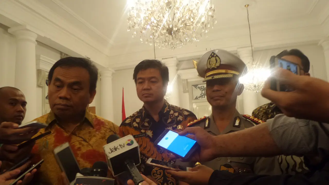 Pemerintah Provinsi DKI Jakarta menggandeng Direktorat Lalu Lintas Polda Metro Jaya razia pajak kendaraan