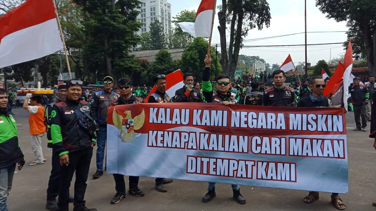Ojek Online Unjuk Rasa