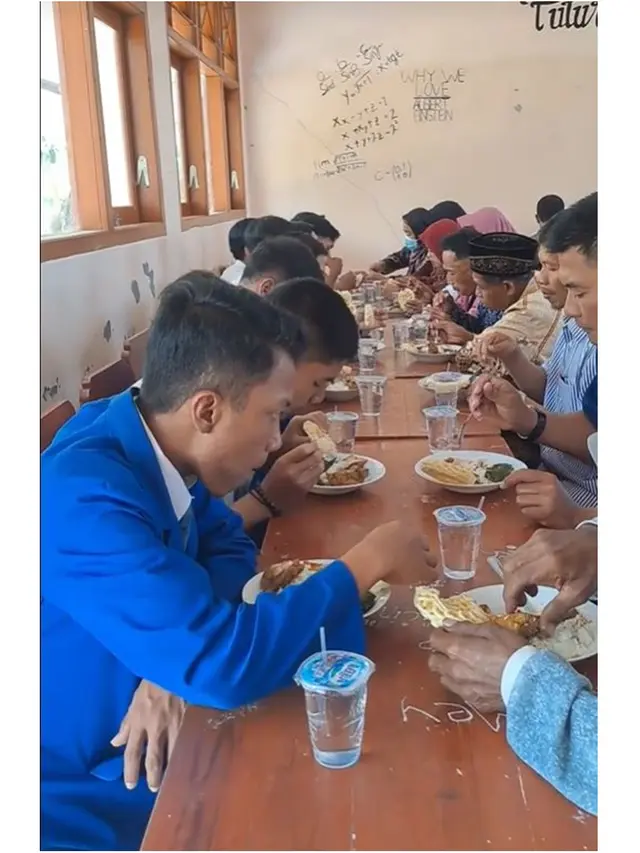 8 Potret Haru Acara Parenting Day di SMA Ponorogo, Pihak Sekolah Tuai Apresiasi