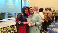Putri ketiga wakil presiden Ma'ruf Amin, Siti Nur Azizah meluncurkan buku berjudul Towards Halal. (Foto: Istimewa).