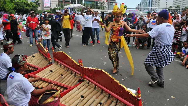 20161204-Tari Pendet Bali Tampil di Parade Kebudayaan-Jakarta