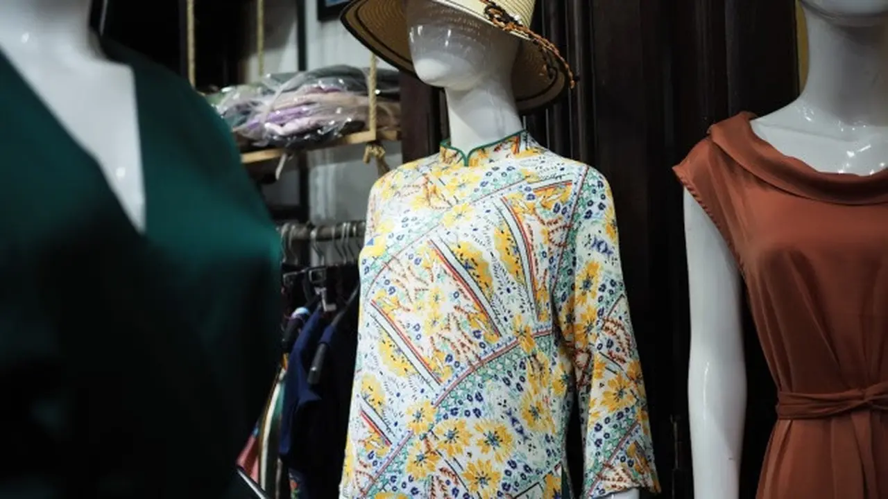 Ilustrasi Kemeja Batik (TRẦN THANH HẢI/unsplash)