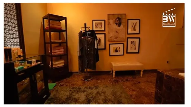 7 Potret Walk In Closet Milik Rossa, Berkonsep Bak Sebuah Butik