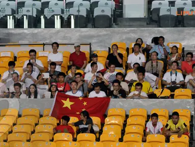 Laga Indonesia vs Cina yang berlangsung di Stadion GBK Jakarta tidak boleh dihadiri oleh suporter Indonesia hanya tampak beberapa suporter asal Cina (Liputan6.com/Helmi Fithriansyah)