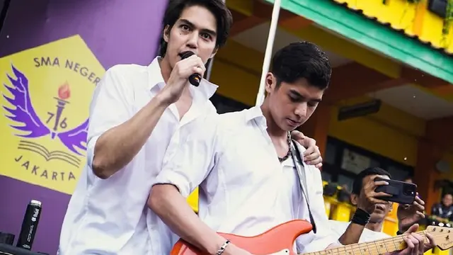 The Lucky Laki manggng di pensi (Instagram/alghazali7)