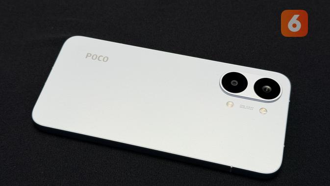 Kamera belakang Poco X8 Pro Max. (Liputan6.com/ Yuslianson)