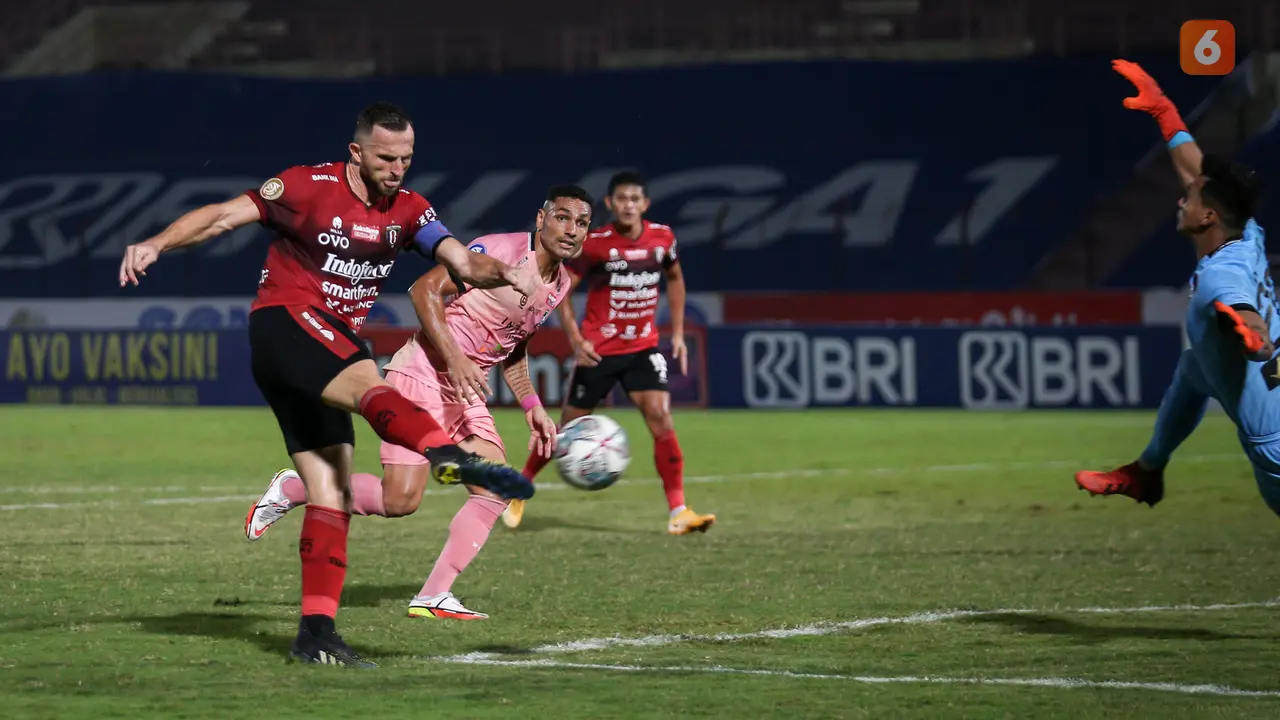 BRI Liga 1 2021: Bali United vs Madura United