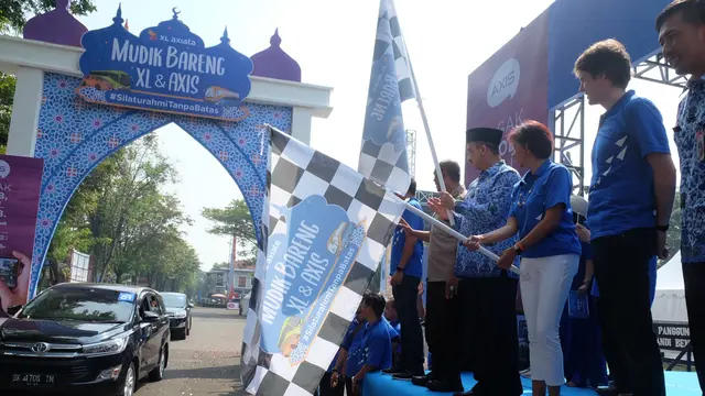 Mudik gratis para penjual pulsa bersama XL Axiata