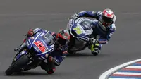 Rossi Kesulitan di Trek Basah, Begini Komentar Vinales 