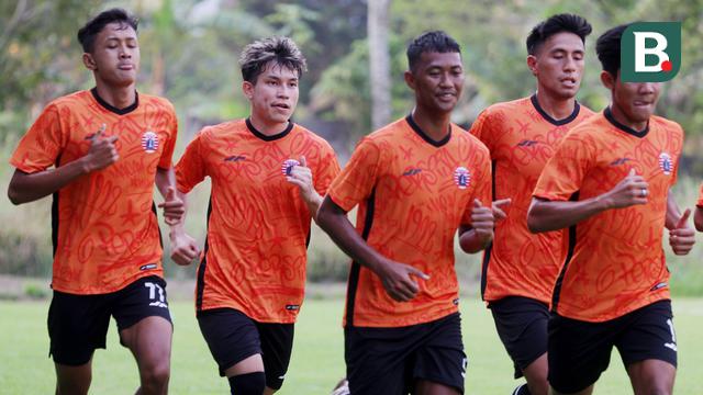 Foto: Pemain Persija Asik-Asik, Ryo Matsumura Ceria di Sesi Latihan Macan Kemayoran