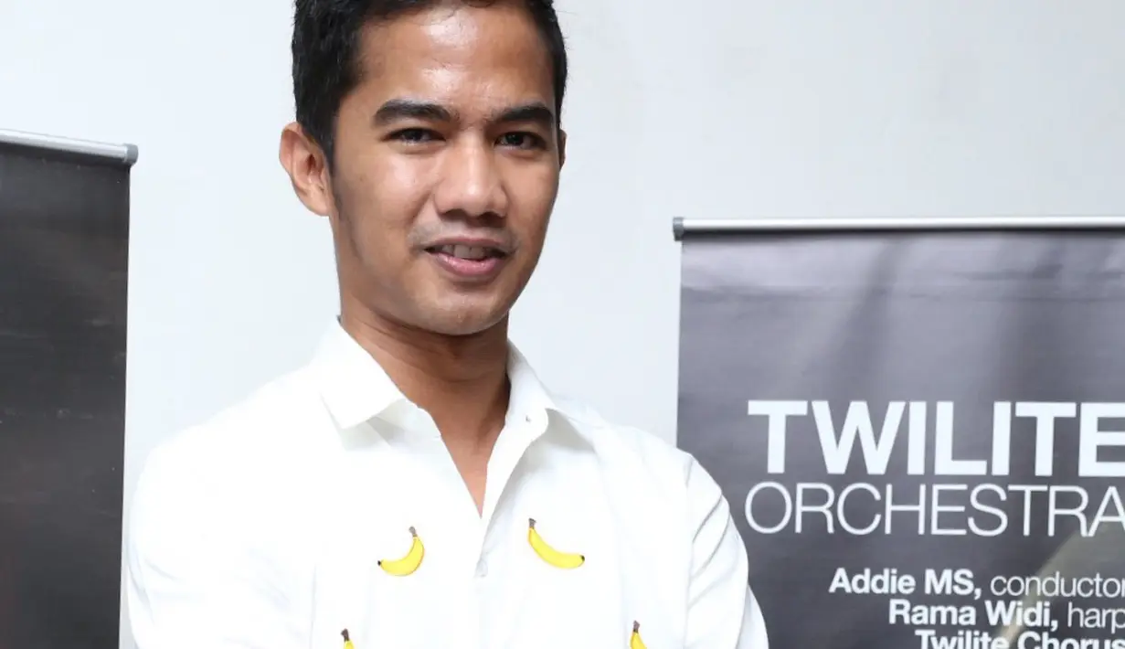 Rama Widi adalah pemain harpa terbaik di Indonesia. Ia juga merupakan pemain harpa muda berkelas internasional. (Galih W. Satria/Bintang.com)