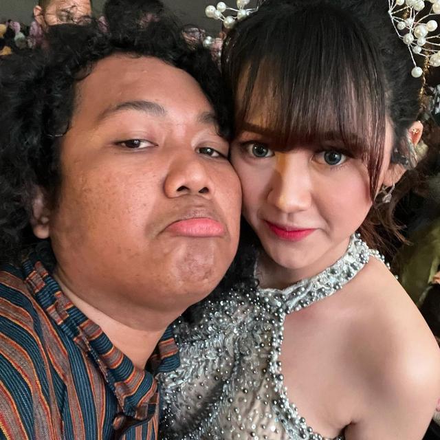 7 Potret Komika Marshel Widianto Bareng Artis Wanita Tanah Air, Bikin Iri