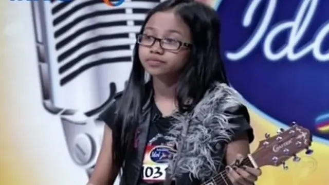 6 Potret Mayang Adik Vanessa Angel saat Audisi Indonesian Idol Junior 2014, Bak Rocker