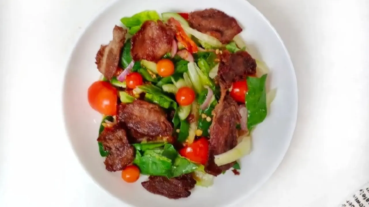 Resep salad daging Thailand. (dok. Cookpad @fransiska_arie)