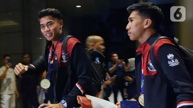 Timnas Indonesia U-22 Disambut Meriah Ratusan Suporter