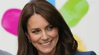 Princess of Wales, Kate Middleton tersenyum saat dia pergi setelah mengunjungi Evelina London di rumah sakit St Thomas di London, Selasa, 5 Desember 2023. (AP Photo/Kirsty Wigglesworth)