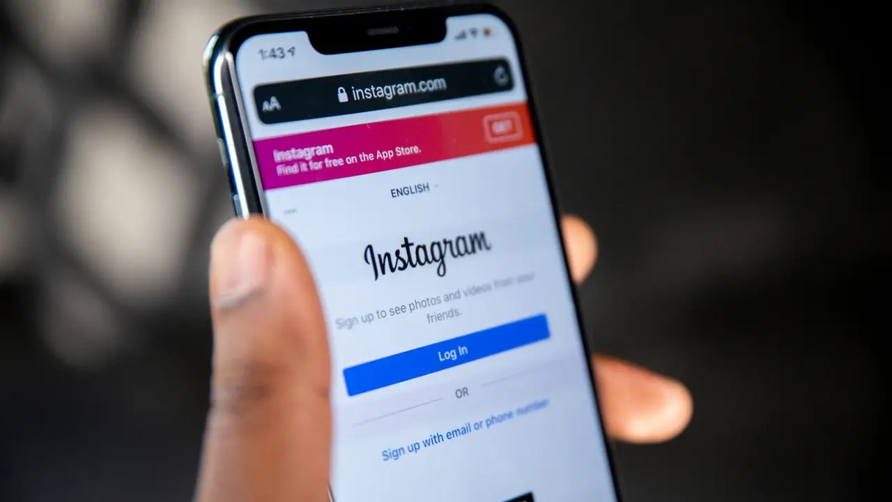 Ilustrasi Instagram