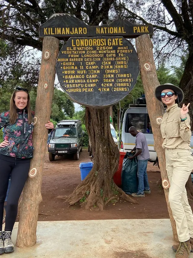 5 Potret Raline Shah Mendaki Kilimanjaro, Gunung Tertinggi di Afrika