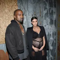 Pernikahan Kanye West dan Kim Kardashian tak lepas dari sorotan publik. Pasalnya, pernikahan yang dikabarkan rekayasa ini sempat mengalami pasang-surut yang tiada hentinya. (AFP/Bintang.com)
