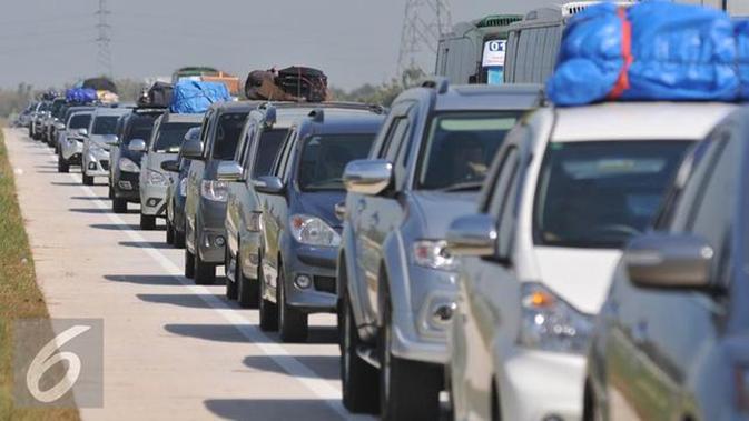 Persiapan Optimal Liburan Akhir Tahun dengan Mobil Pribadi: Panduan Perjalanan Pulang Pergi