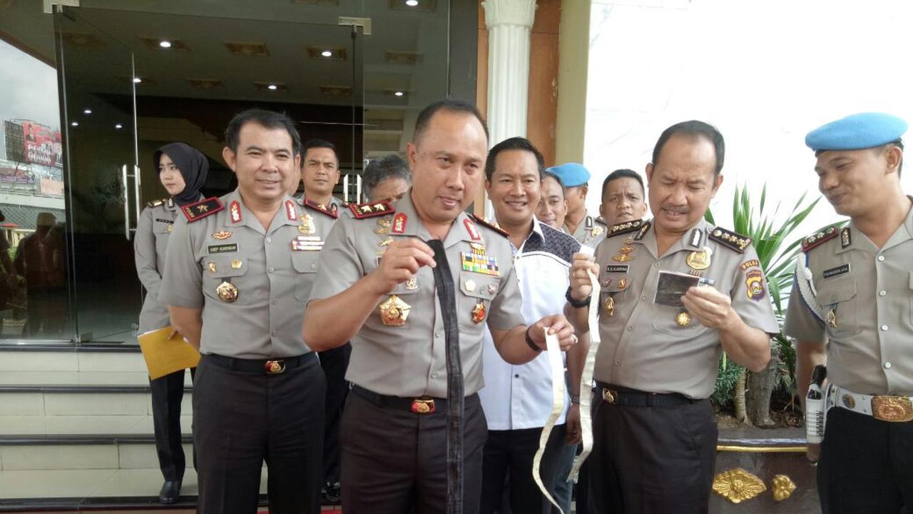 Jimat yang digunakan Soim saat akan mengelabui polisi (Liputan6.com/Nefri Inge)