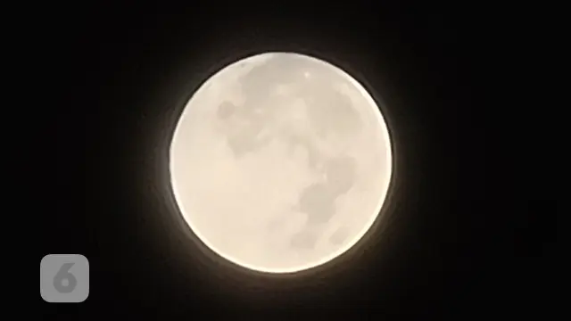 Memotret bulan dengan Kamera Zoom di Samsung Galaxy S20 Ultra