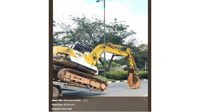 Wanita Ini Minta Latar Belakang Fotonya Diedit, 6 Hasilnya Bikin Geleng Kepala