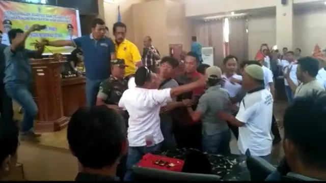 Bagaimana Nasib Wabup Morowali Utara Usai Ngamuk di Pelantikan?