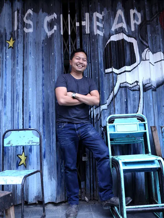 "Yaa trauma sih ada, cuma nggak dijadiin masalah, saya udah punya anak. Kita juga masih belajar kan, ya ternyata saya udah berusaha dan nggak bisa ngejalanin bareng," lanjutnya. (Nurwahyunan/Bintang.com)