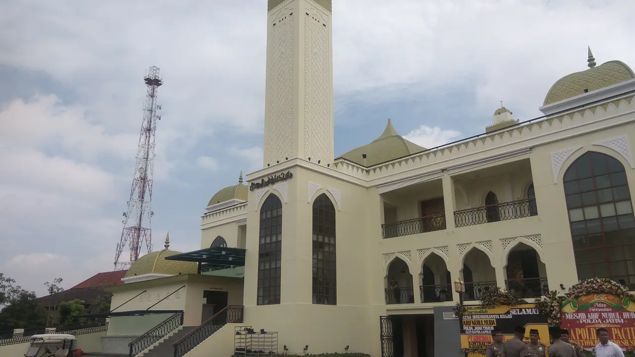 masjid polda