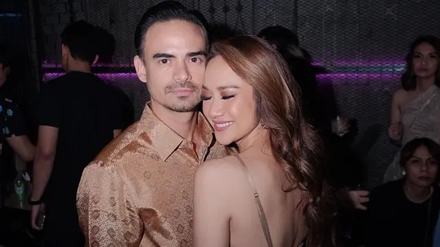Ashraf Sinclair Meninggal Dunia, Ini 10 Potret Kenangannya dengan Bunga Citra Lestari