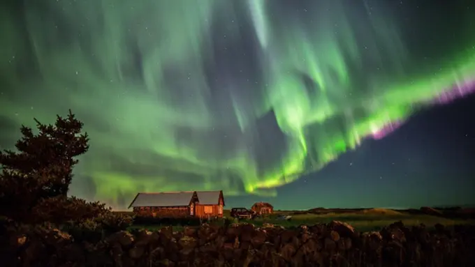 [Bintang] Islandia